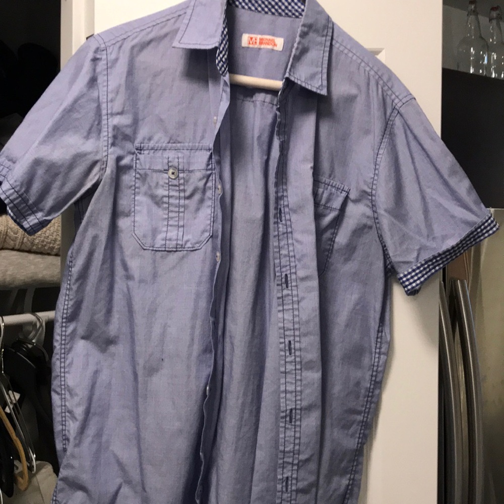Short sleeve button down